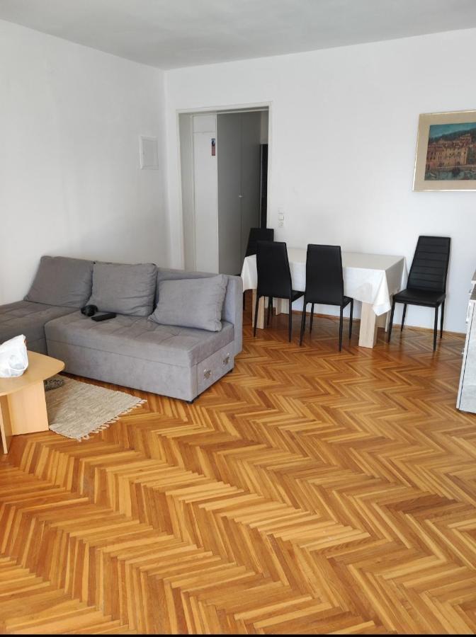 Apartmani Ketryn 크리크베니카 외부 사진